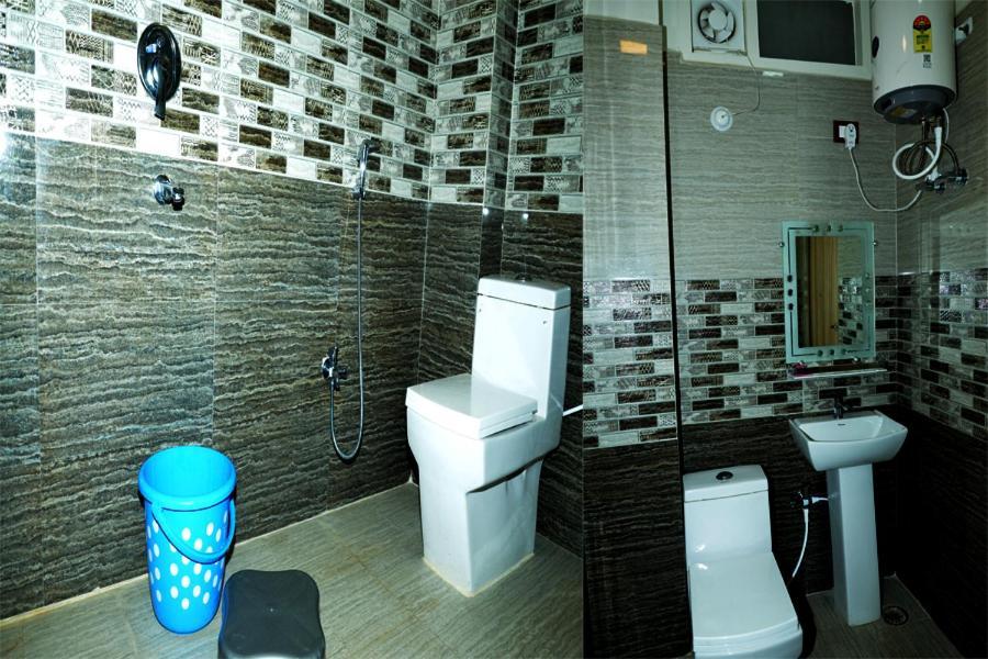 Hotel Paradise Inn Auraiya מראה חיצוני תמונה