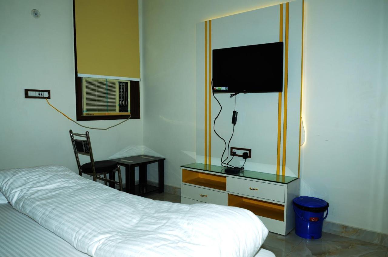 Hotel Paradise Inn Auraiya מראה חיצוני תמונה