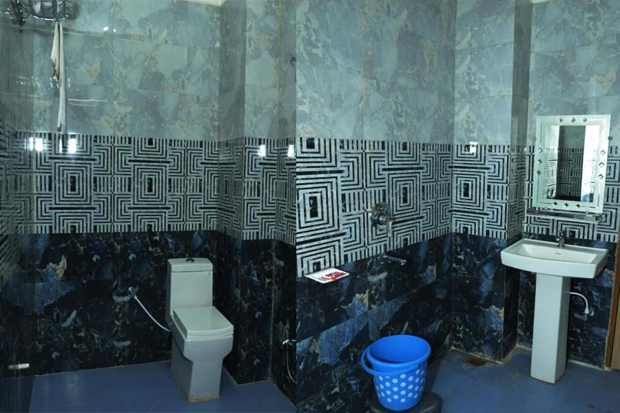 Hotel Paradise Inn Auraiya מראה חיצוני תמונה